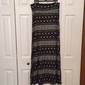 Agnes and Dora Maxi Skirt L